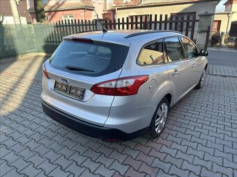 Ford Focus 1.6 77kW 2012 99632km 1.majitel serviska - 3