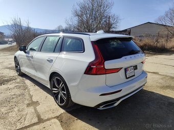 Volvo v60 R-Design 2.0 hybrid 4x4 PHEV - 3