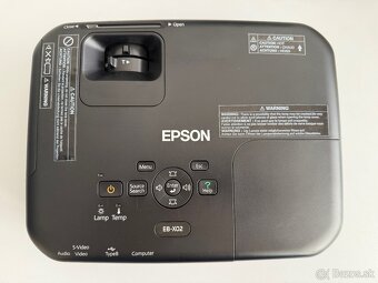 Epson EB-X02 - 3LCD,2600ANSI, 0hod.,- je úplne nový komplet - 3