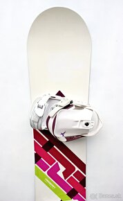 DÁMSKY SNOWBOARD S VIAZANÍM 140CM rocker / banán - 3