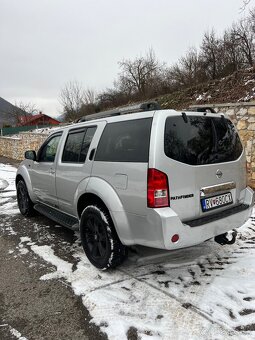 Nissan Pathfinder 2.5dci 128kw - 3