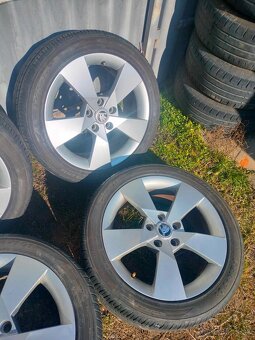 4ks alu disky orig. Škoda 5x112 R17 pneu 7mm 225/45 R17 - 3