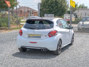 Peugeot 208 1.6T 147KW GTI 8/13 HiFi JBL VYHŘÍVÁNÍ SEDADEL - 3