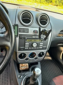 Predam dobry Ford Fiesta TDCi 2006 - 3