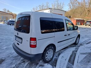 VW CADDY 1,6Tdi,kup v SR TOP STAV - 3