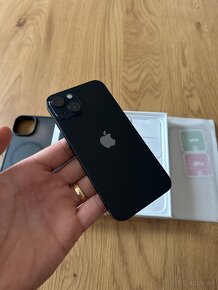 iPhone 13 128 gb Midnight v záruke + príslušenstvo - 3