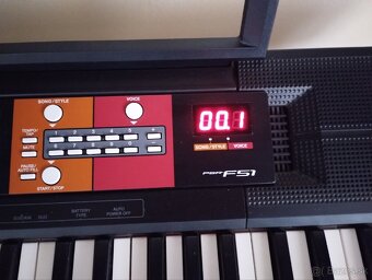 Keyboard YAMAHA PSR F51 - 3