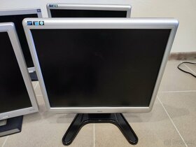 LCD monitory BenQ a AOC - 3