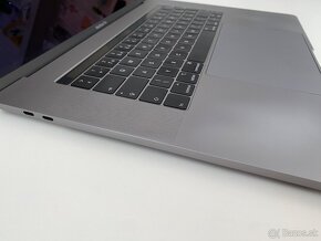 Macbook Pro 15" rocnik 2018 s touchbarom - 3