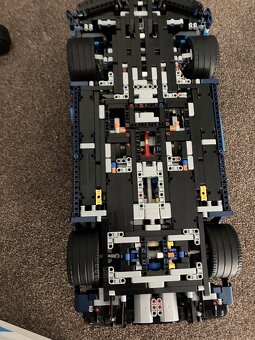 Lego Bugatti Chiron 42083 - 3