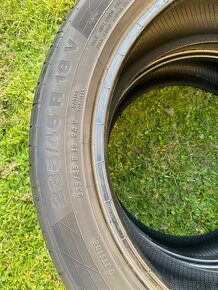 235/45 r18 letné Continental 94V - 3