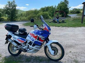 Honda Africa Twin XRV 750 RD07 - 3