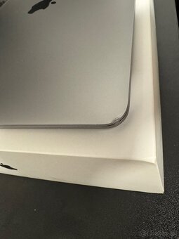 Macbook Air 13" Retina SK Vesmírne sivý 2020 - 3