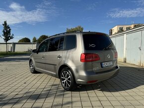 Volkswagen Touran 1.6 Tdi 2011 77kw - 3