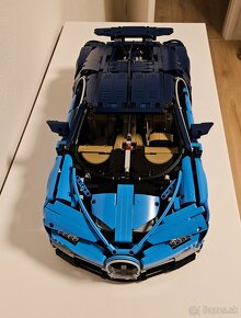 LEGO 42083 Bugatti Chiron - 3