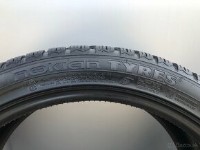 NOKIAN WR SUV 4 - 3