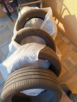 Michelin Primacy 4 235/50 R19 - 3