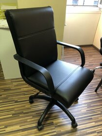 Predám -kancelarska stolička nova - 3