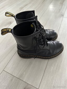 Dr. Martens - 3