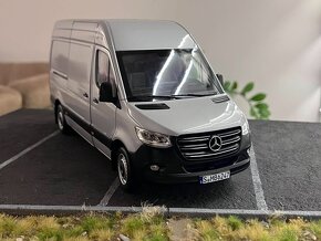 1:18 Mercedes-Benz SPRINTER (2018) - Šedá - NOREV - 3