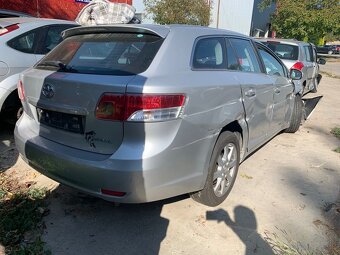 Rozpredam Toyota Avensis Combi 2.0 D-4D T27 - 3