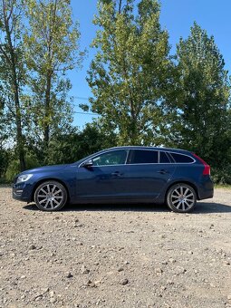 Volvo V60 D6 Plug-In Hybrid - 3