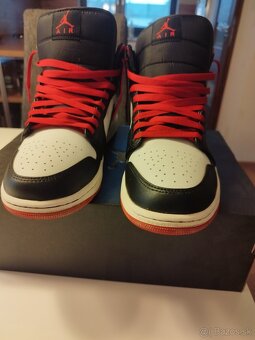 Jordan 1 mid - 3