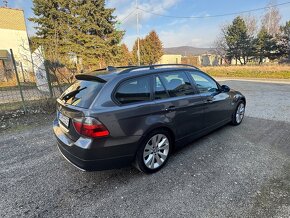 BMW E91 318D 2008 - 3