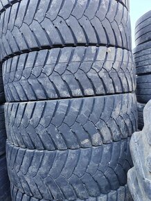 (8ks)  315/80 R22, 5 Bridgestone M-Drive 001 - 3