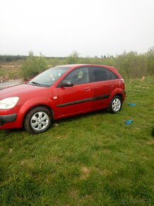 Kia Rio rok výroby 2006 - 3