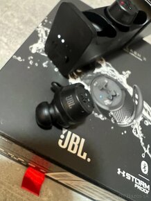 Sluchátka JBL Under Armour True Wireless Flash - 3