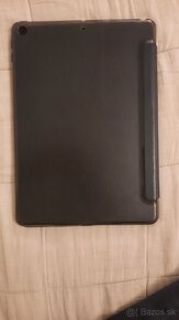 Obal na ipad 6th spigen - 3