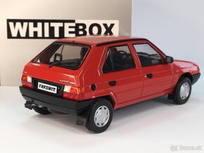 ŠKODA Favorit - červená - 1/24 - WHITEBOX - 3