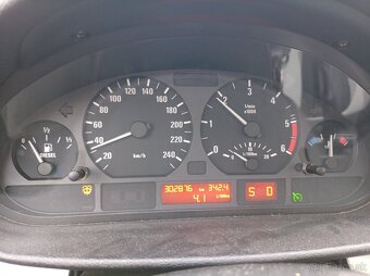 BMW e46 320D 110kW A/T - 3