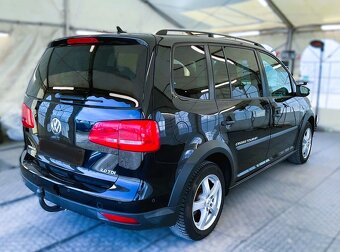 Volkswagen Touran Cross 2.0 TDi 7-miest 2012 - 3