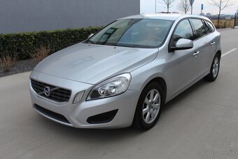 Volvo V60 2.0 D4 Kinetic - 3