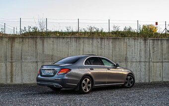 Mercedes-Benz e220d 4Matic Sedan (MOŽNÝ ODPOČET DPH) - 3