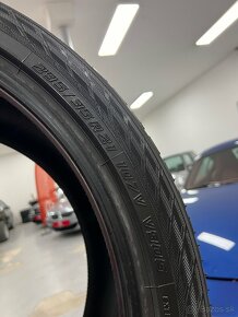 YOKOHAMA BluEarth 295/35 R21 - 3