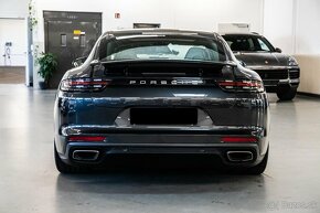 Porsche Panamera - 3