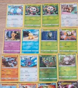 Nehrané Pokémon kartičky, mince, odznaky - 3