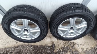 Sada elektrónov KIA s pneu PIRELLI SCORPION 235/65 R17 108H - 3