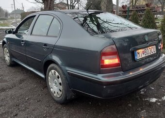 Škoda Octavia 2.0 benzin r.v 2003 - 3