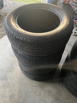 225/60R17 - 3