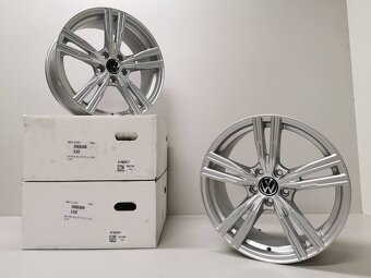 #43 Vw Passat IT Wheels 8X19 ET47 5X112 Silber - 3