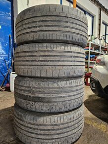 285/45R21 - 3