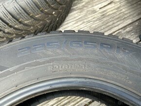 Nokian 225/65 R17 - 3