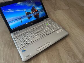 15.6"/Toshiba Notebook/i3/4GB RAM/320GB HDD/Intel HD Grafika - 3