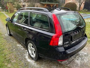 VOLVO V50 2.0D 110kw r.2011 187000km navigace klima - 3