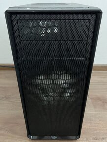 Predám herný PC - i5 7500, RX 580 8GB, 16GB DDR4, SSD, HDD - 3