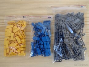 Lego Technic diely v baleniach a sadách - 3